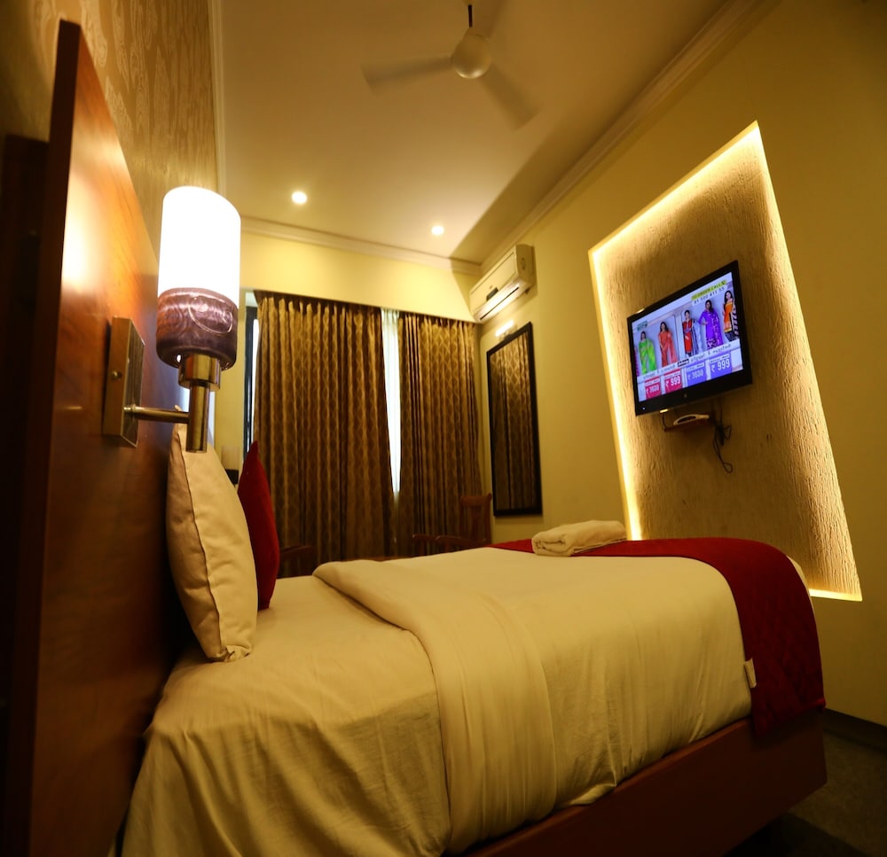 Hotel Golden Palace