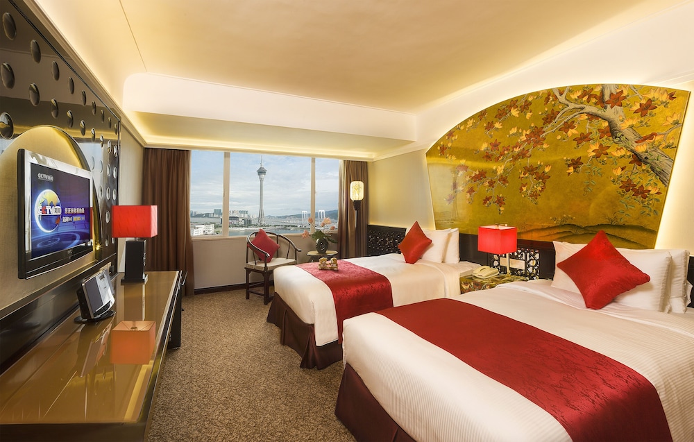 Riviera Hotel