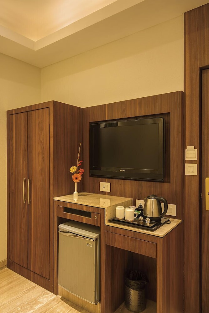 Regenta Inn Embassy