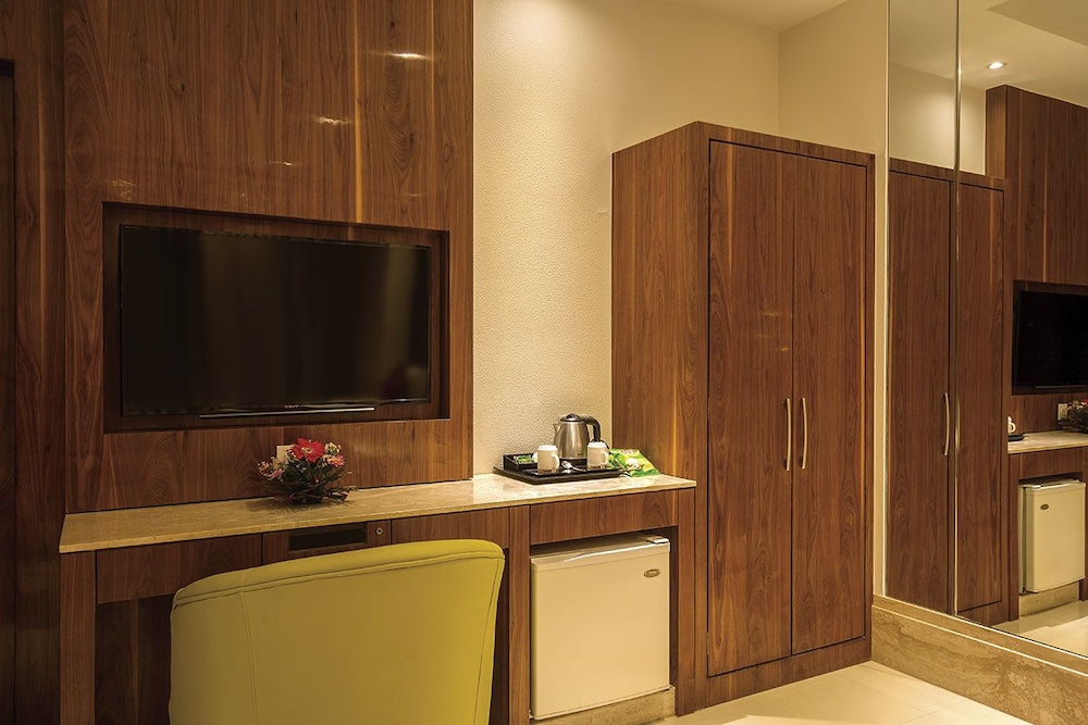 Regenta Inn Embassy