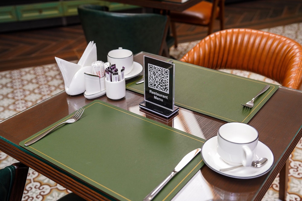 Midway Baku Hotel
