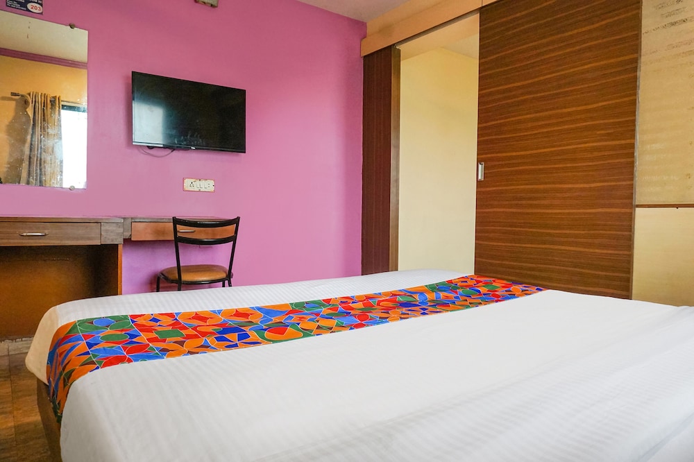 OYO 74539 Hotel Shloka Inn
