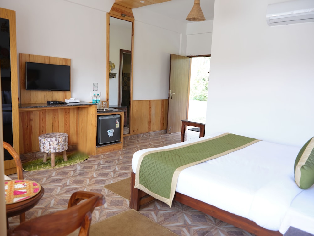 VEDA FIVE WELLNESS RETREAT AND SPA