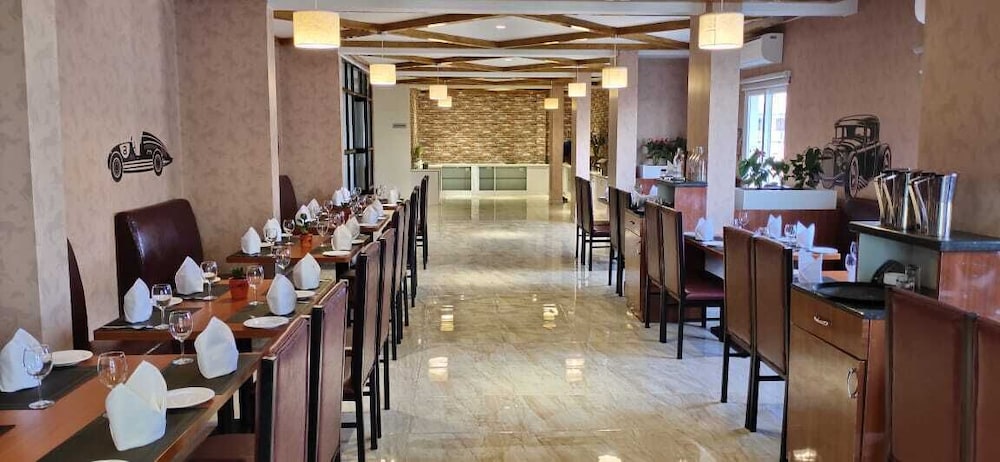 V one Hotel - Ambara Elite
