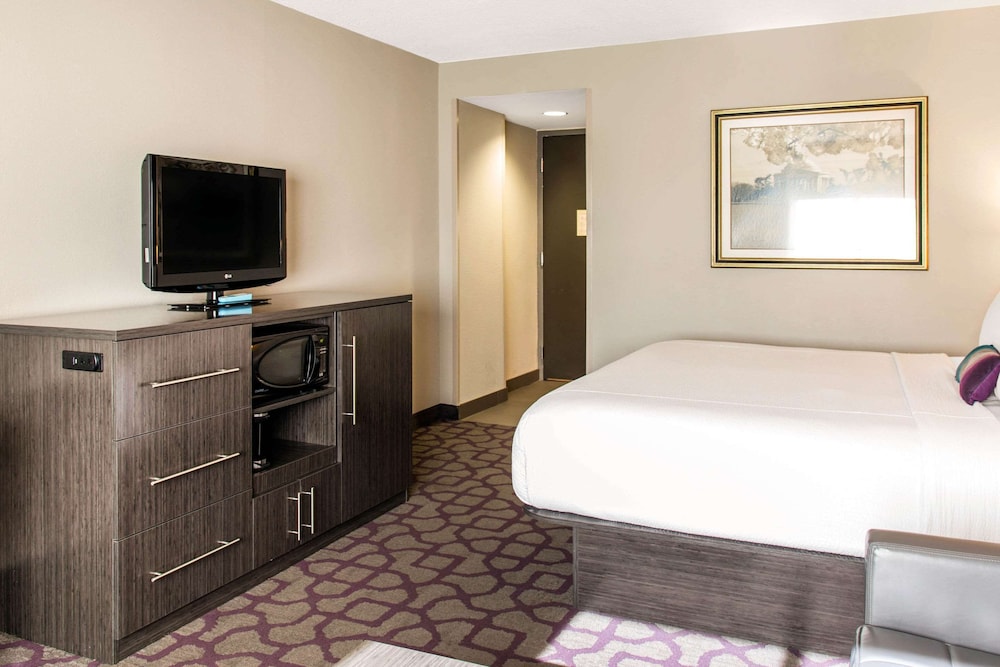 Comfort Inn Largo-Washington DC East