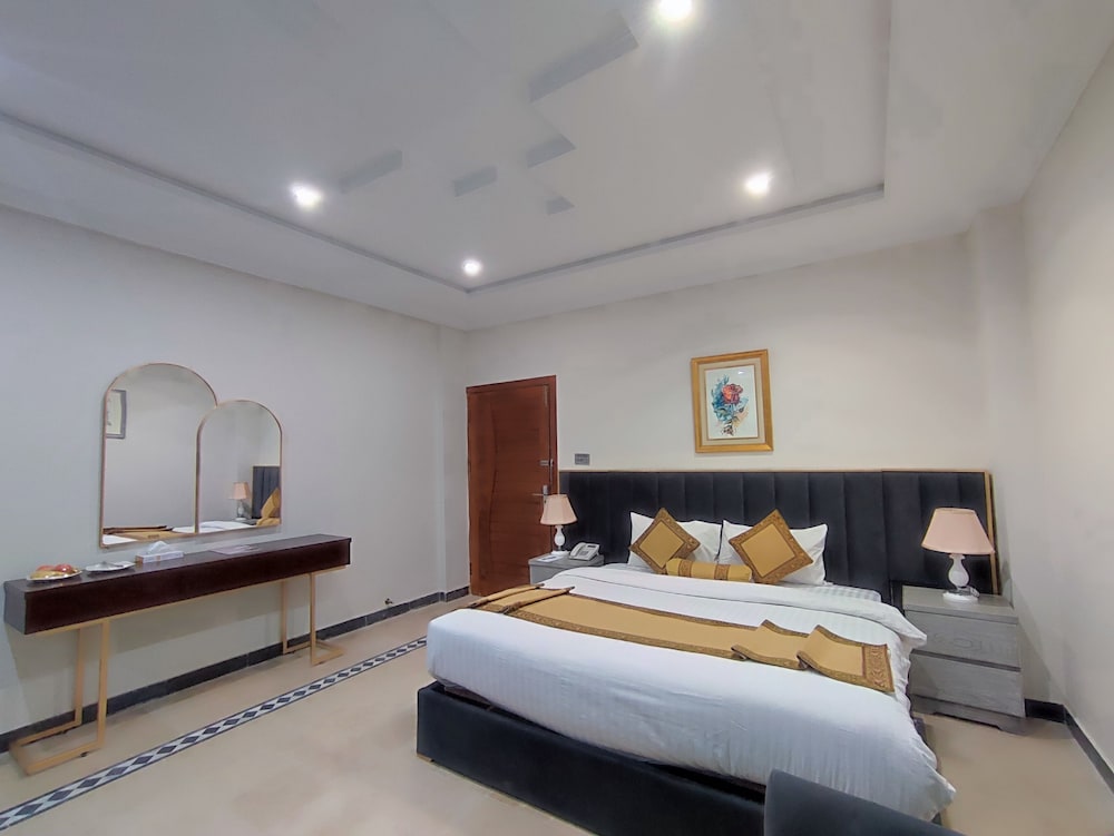 Nizalia Hotel By Legend