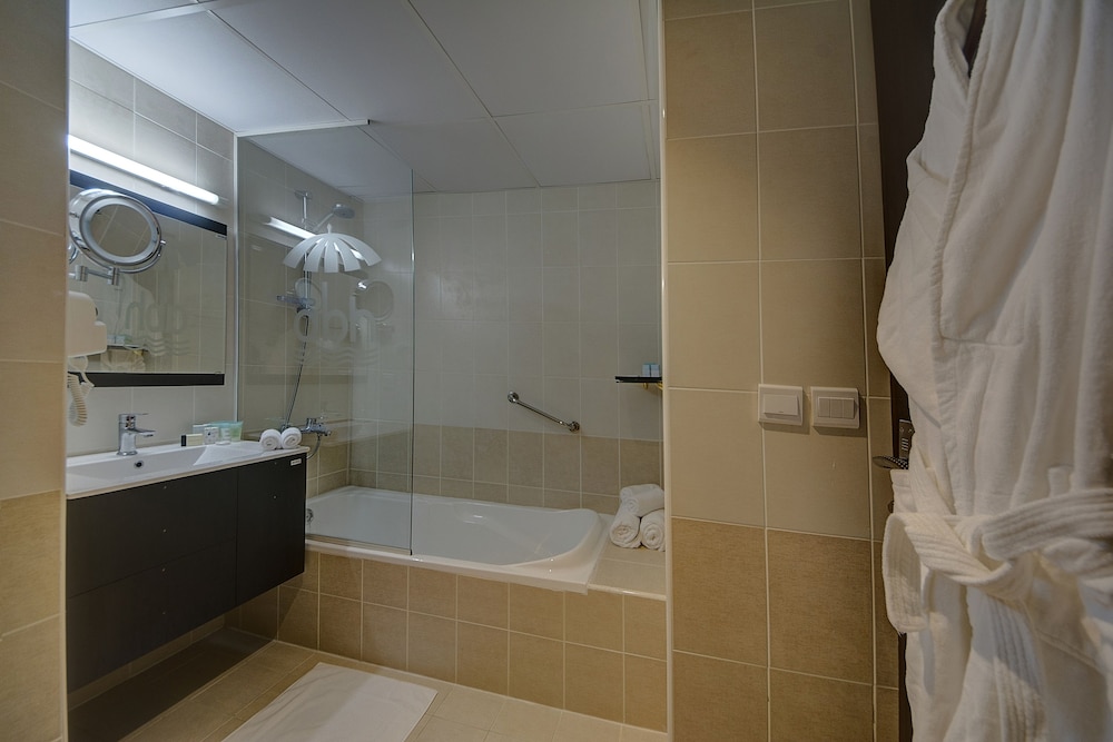 Ajman Beach Hotel