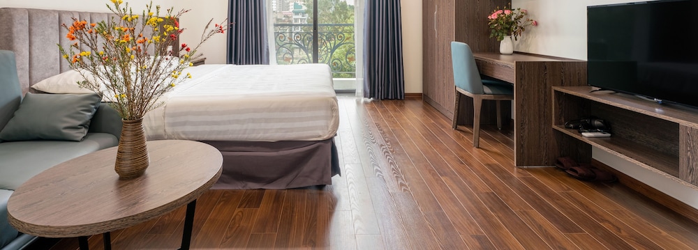 Granda Lake View Hotel & Apartment
