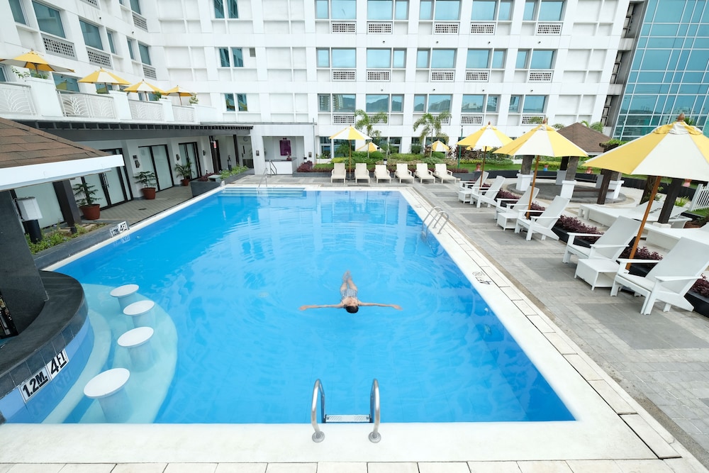 Quest Hotel & Conference Center