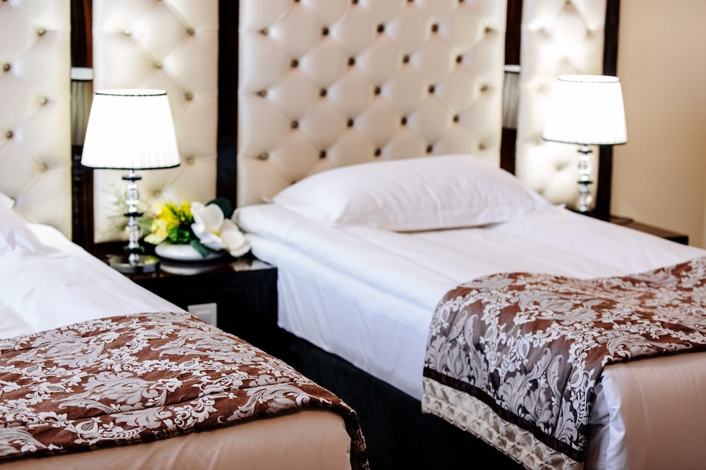Plaza Hotel Bishkek