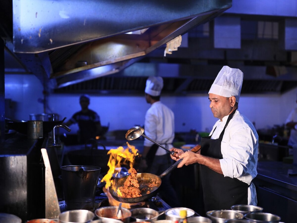 D.R Utthama, Nellore - AM Hotel Kollection