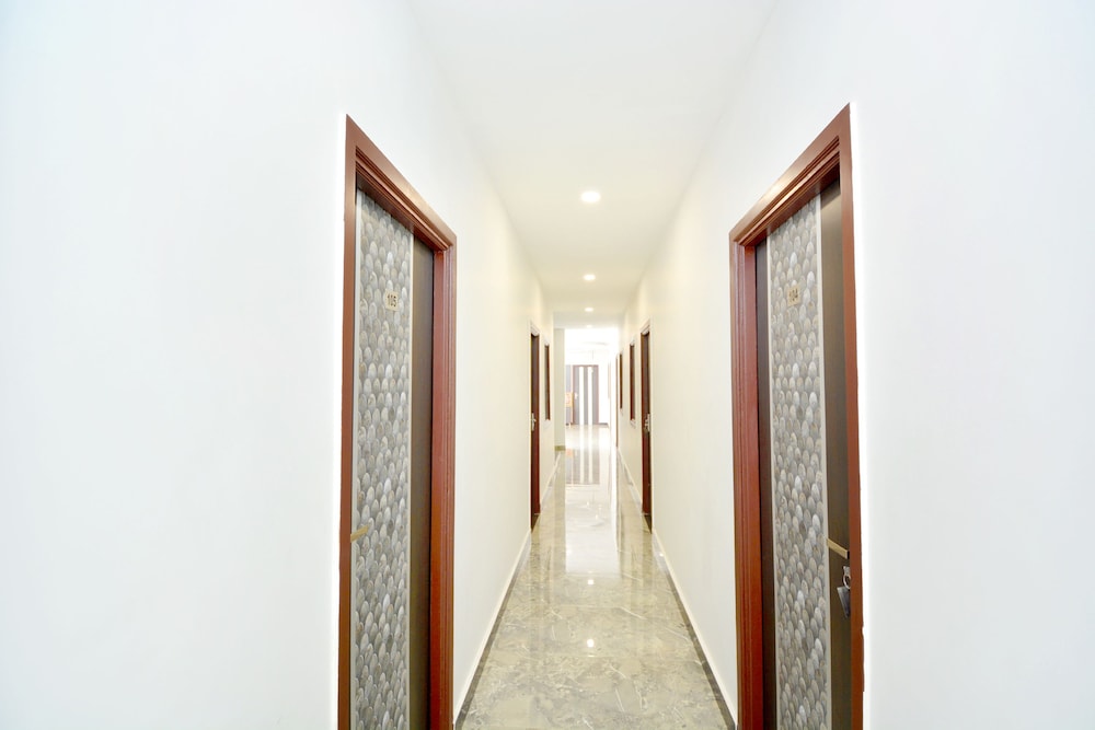 OYO 41151 Cj Cottage