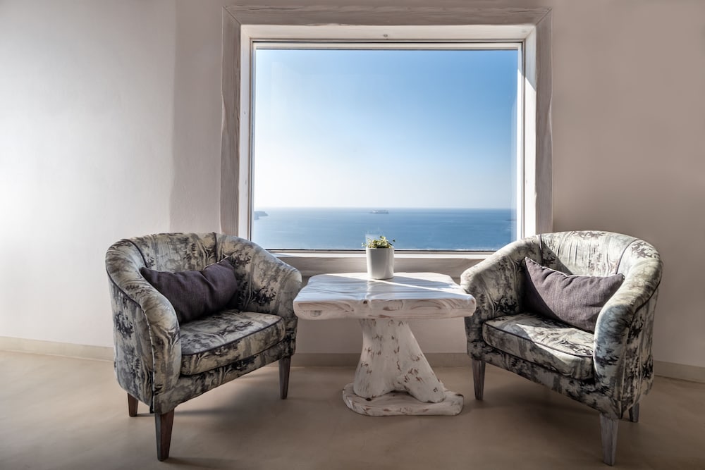 Athermi Suites - Adults Only