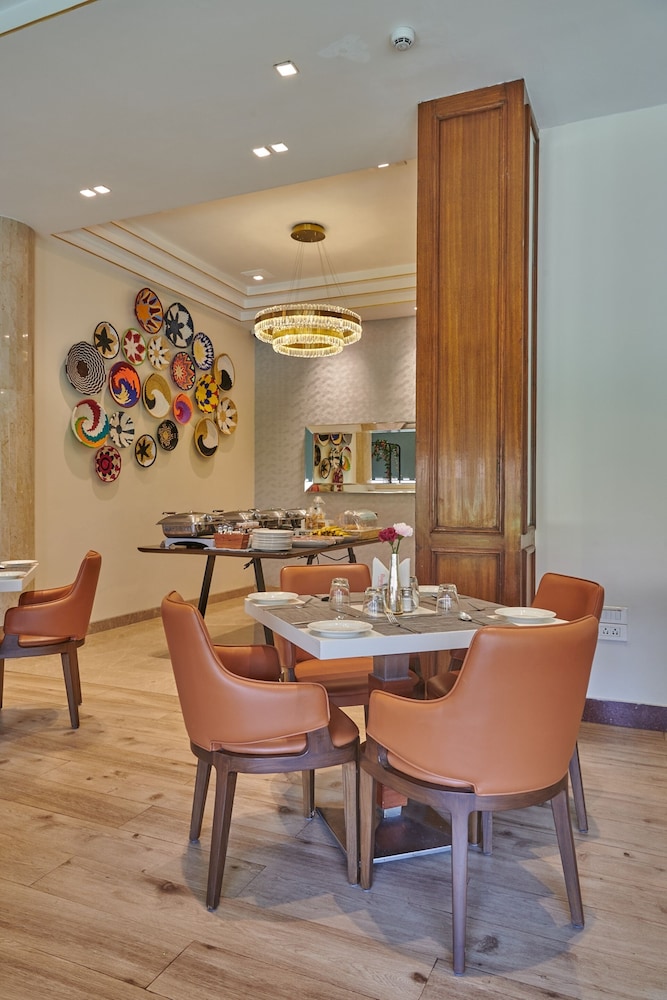 Regent Hotel Andheri, Airport
