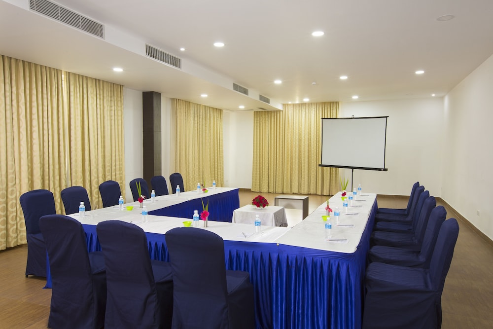 Landmark Pallavaa Beach Resort