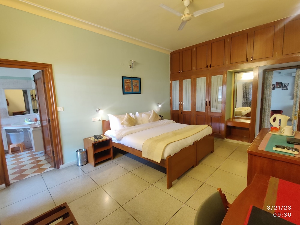 Girisadan - A City Centre Boutique Hotel