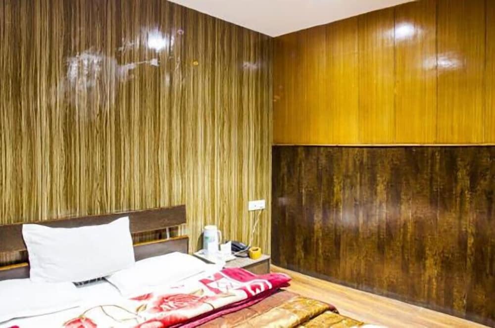 Hotel Shanti Palace