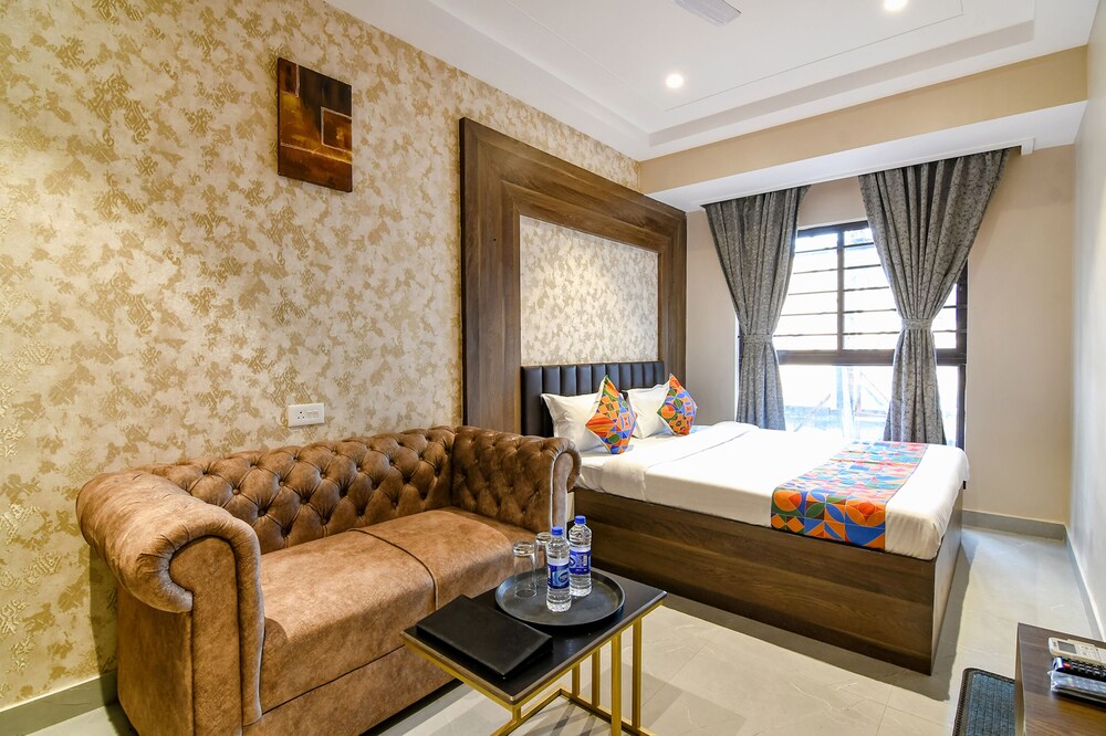 Fabhotel Prime Urban Cliff