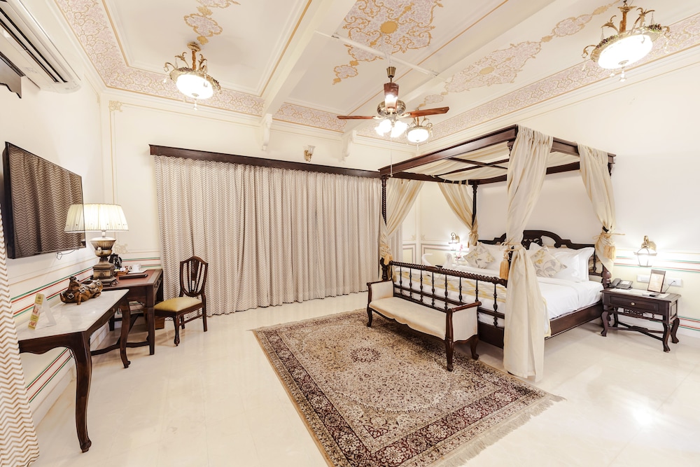 Grand Uniara - A Heritage Hotel