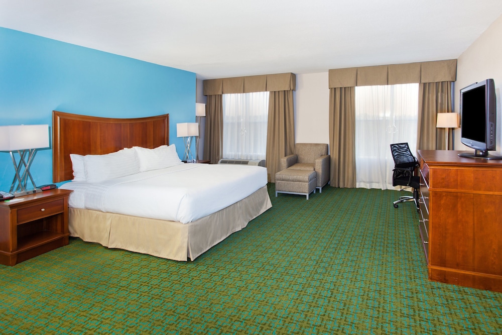 DoubleTree by Hilton Brunswick