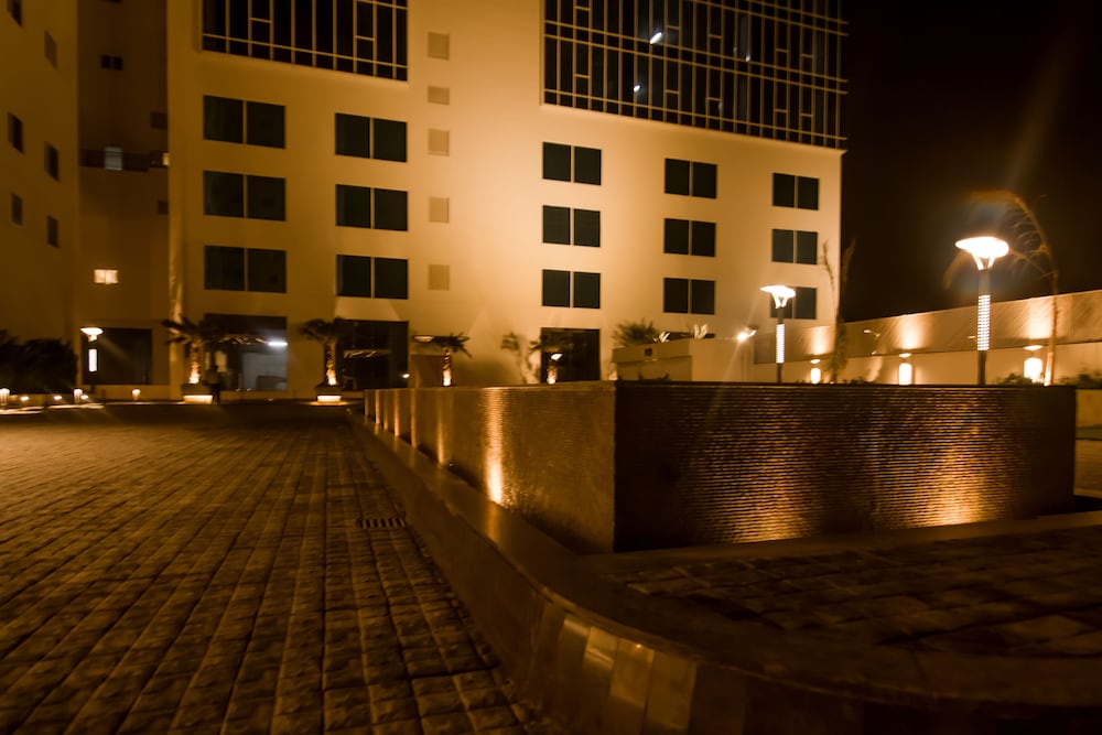 Lemon Tree Hotel, Sector 60,Gurugram