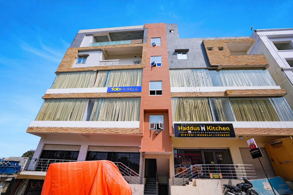FabHotel Skycity