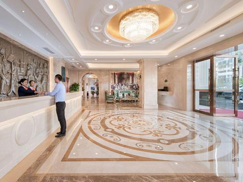 Vienna International Hotel Shenzhen Longhua Centre