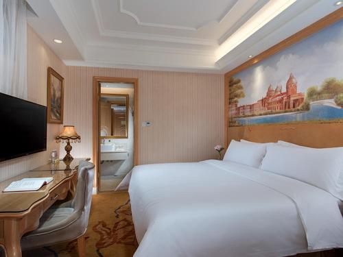 Vienna International Hotel Shenzhen Longhua Centre