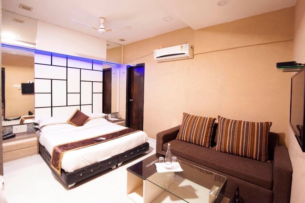Spring Sky Mughalsarai by ShriGo Hotels
