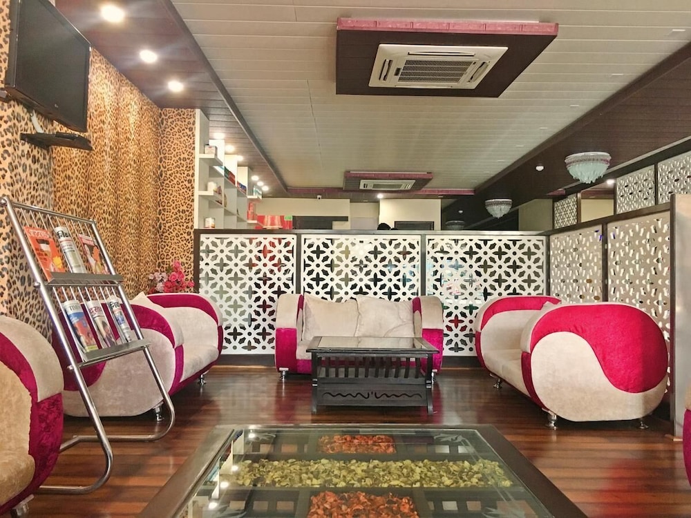 Spring Sky Mughalsarai by ShriGo Hotels