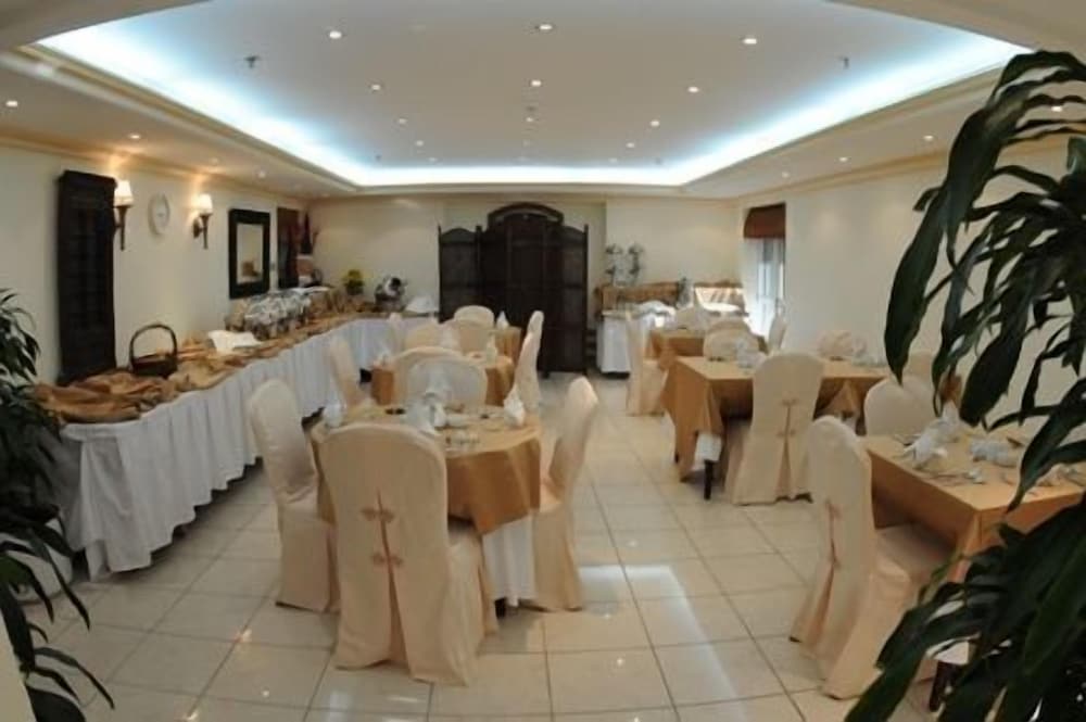Uptown Hotel Apartments Abu Dhabi