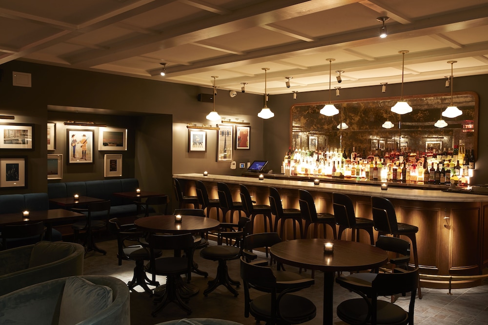 The Drayton Hotel Savannah, Curio Collection by Hilton