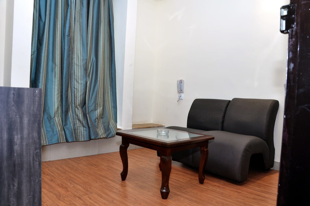 Magnus Calypso Suites Viman Nagar