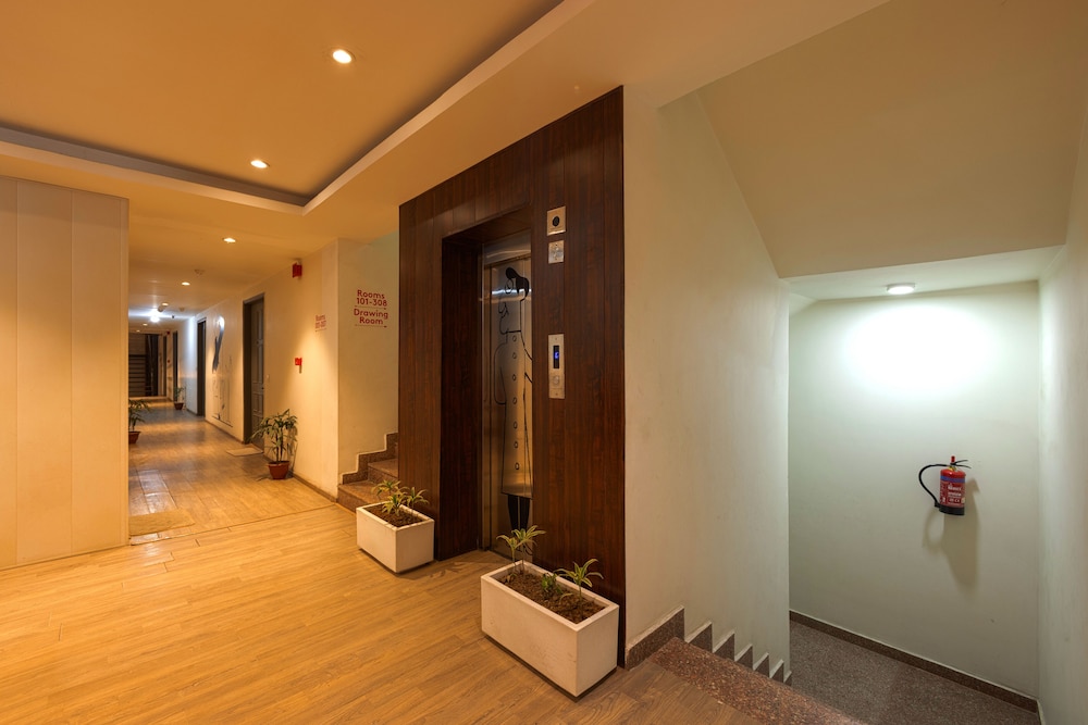 Hotel Grand Tashree