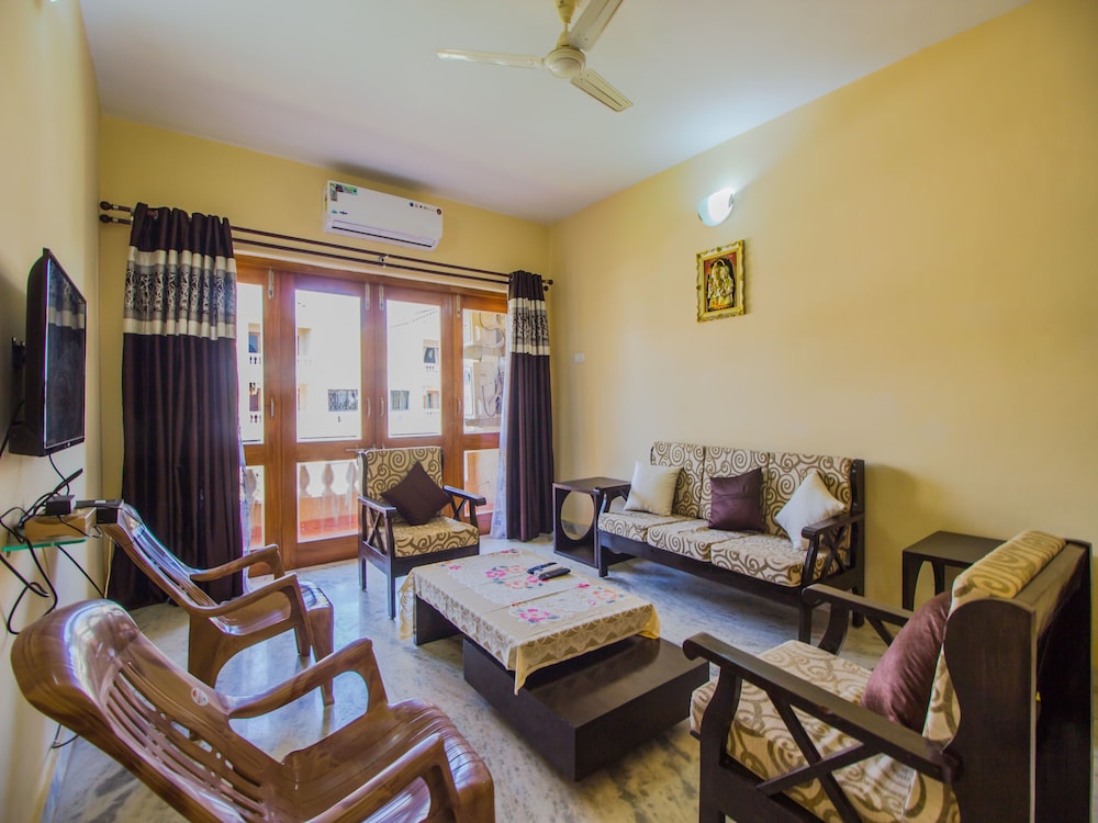 OYO 14020 Home Nature View 2BHK Carmona Beach