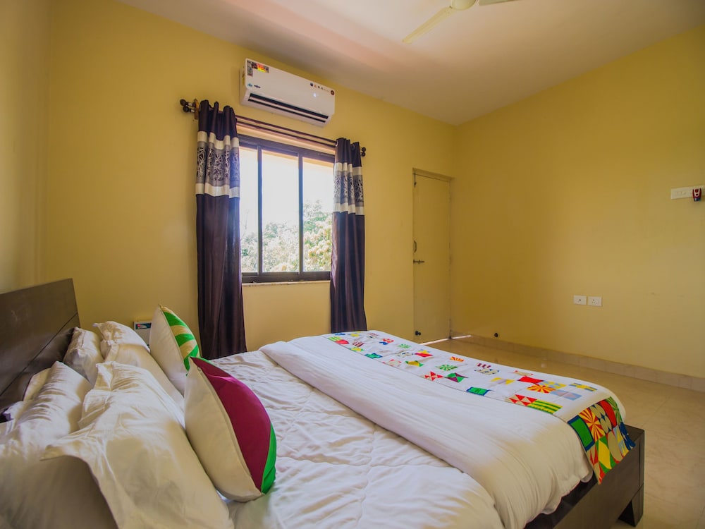 OYO 14020 Home Nature View 2BHK Carmona Beach
