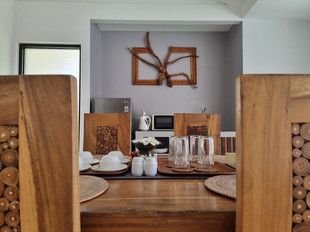 Gili Khayangan Villas