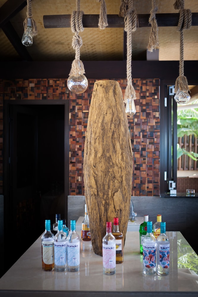 Coco de Mer Hotel and Black Parrot Suites