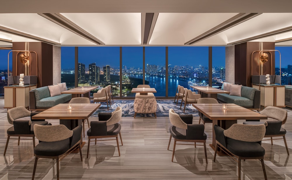 Hilton Saigon