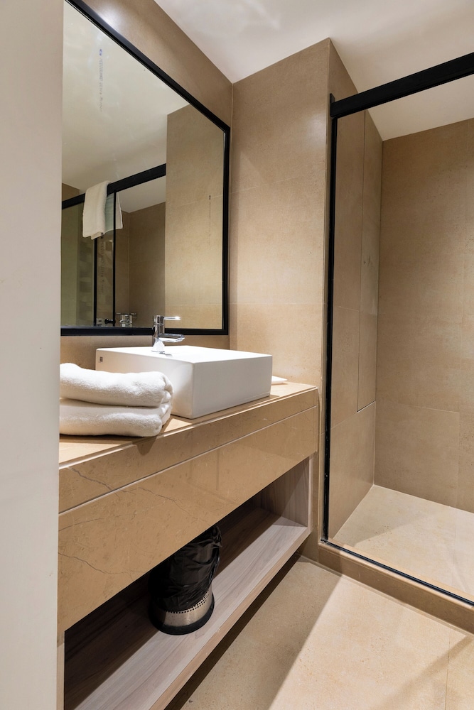 Opo Royal Residency