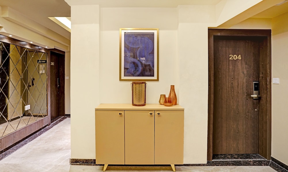 Treebo Premium Golden Bliss Trimurti Nagar Square