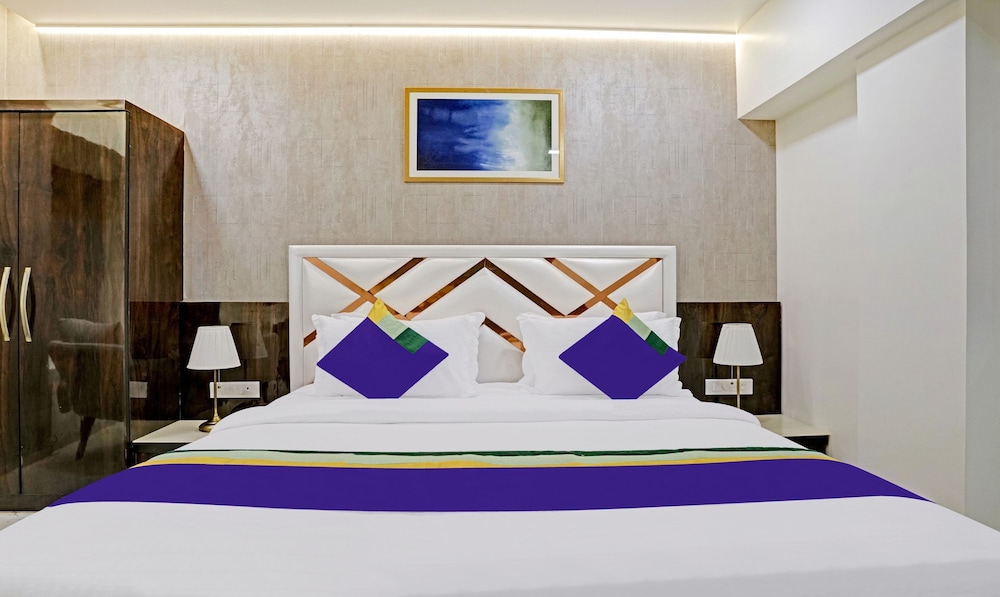 Treebo Premium Golden Bliss Trimurti Nagar Square