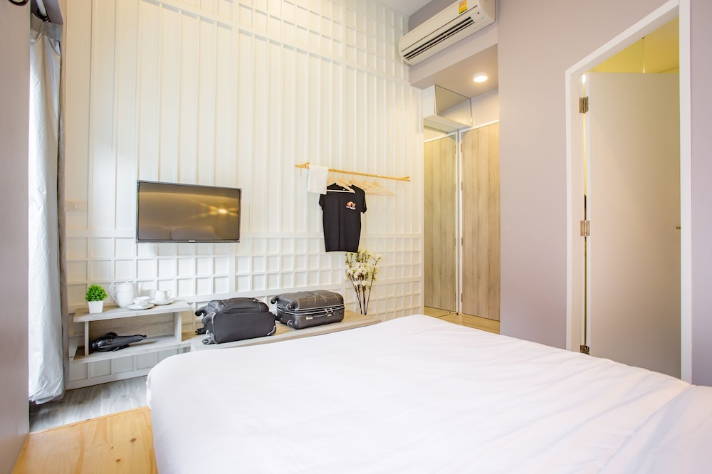 Nornyaowarat Hostel