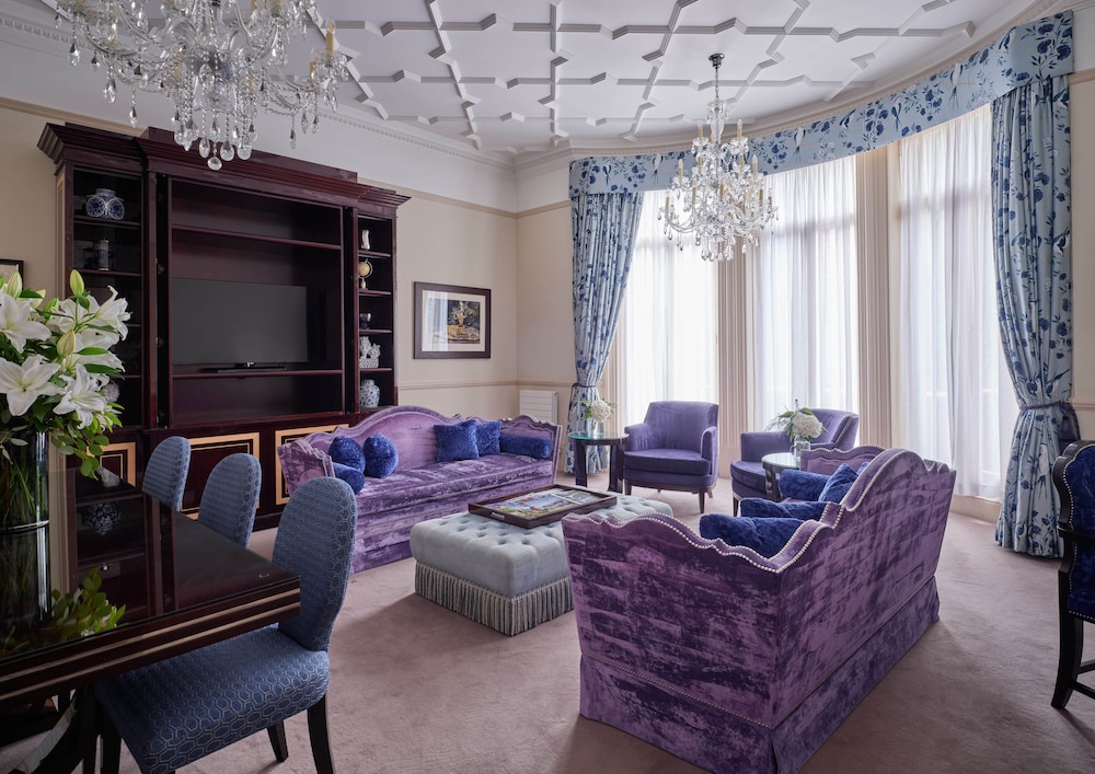 The Apartments by The Sloane Club