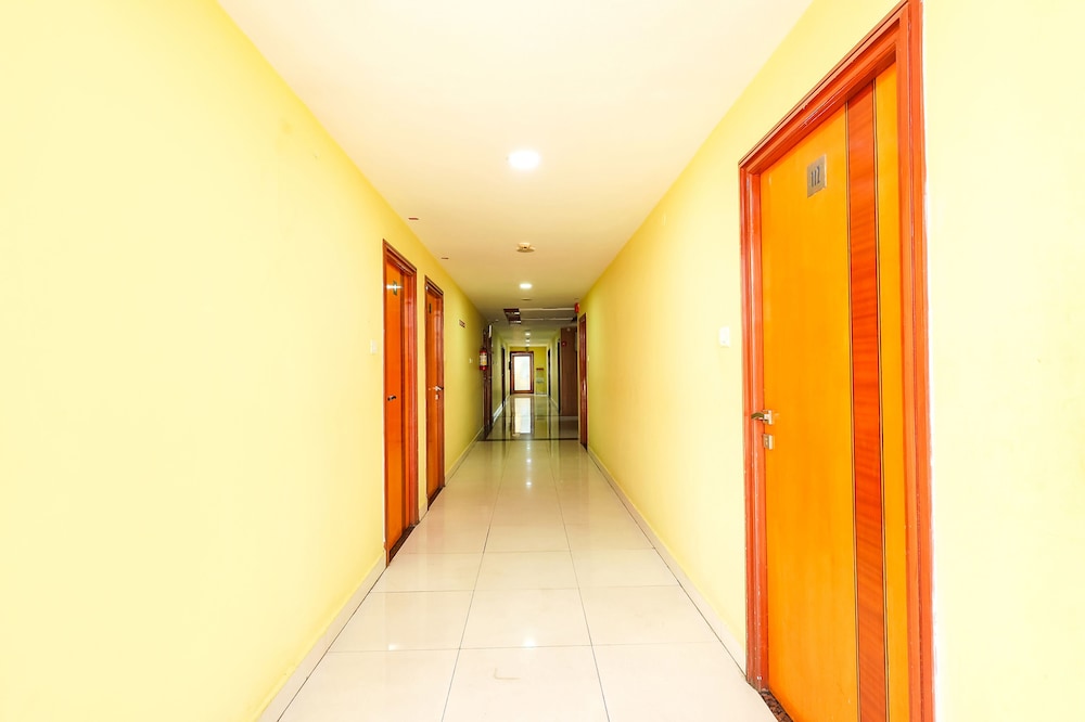  FabHotel Prime Mahalaya Residency