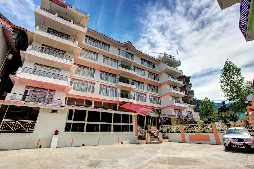 Hotel Monarch Residency