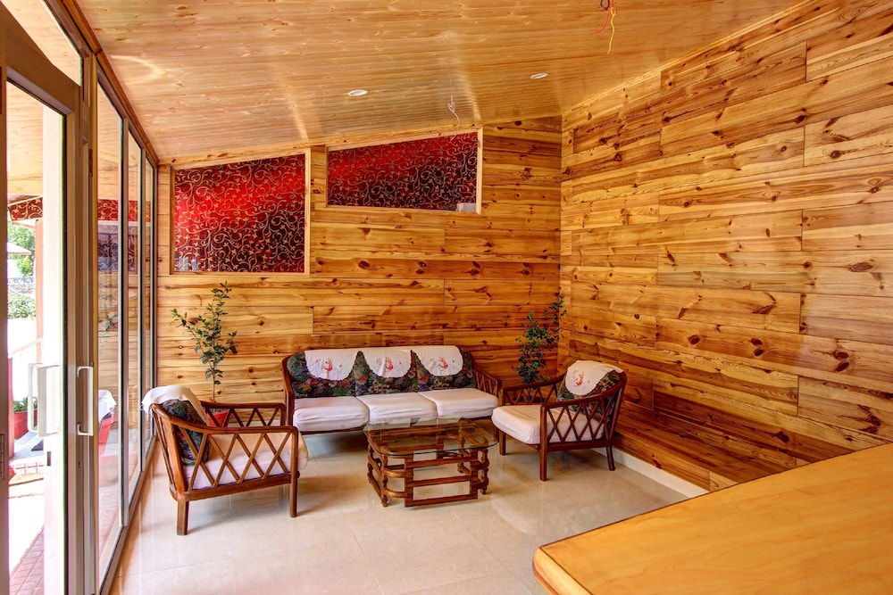 Hotel Monarch Residency