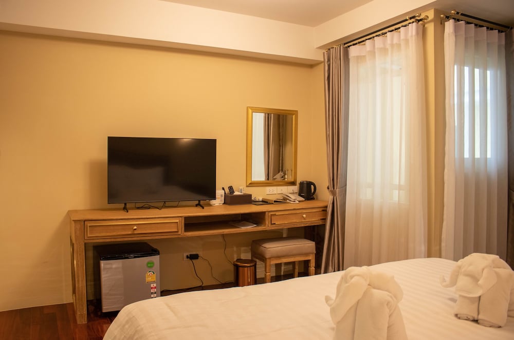 Siri Ratchadamnoen Bangkok Hotel