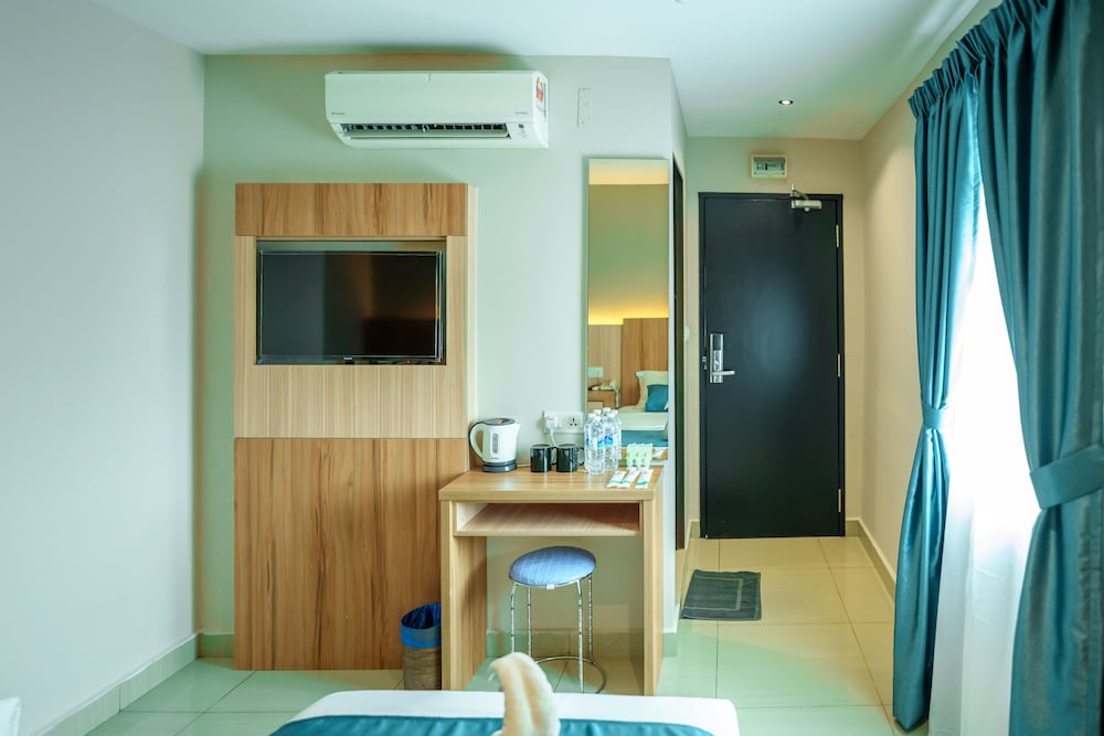 Alaxis Hotel