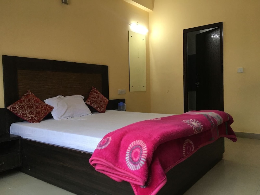 Hotel Jai Mata Di